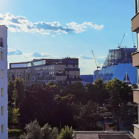 Bright Near Paris Expo & Metro Elevator N92-113 Vanves